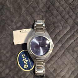 FOSSIL WATCH NEW IN BOX