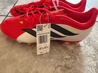 Adidas men’s 8.5 soccer cleats
