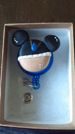 Disney reel badge holder