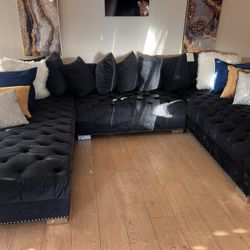 Black Large Sectional