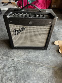 Guitar amp