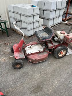 Old snapper lawnmower