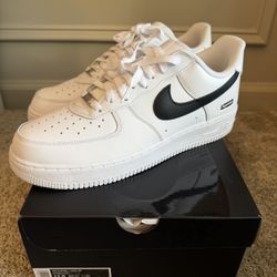 Nike Air Force 1 Supreme Size 11.5