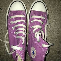 Fuchsia converse sneakers