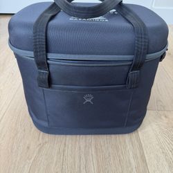 Hydroflask 15l Soft Cooler (Brand New) 