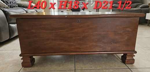 Storage / Baul De Madera