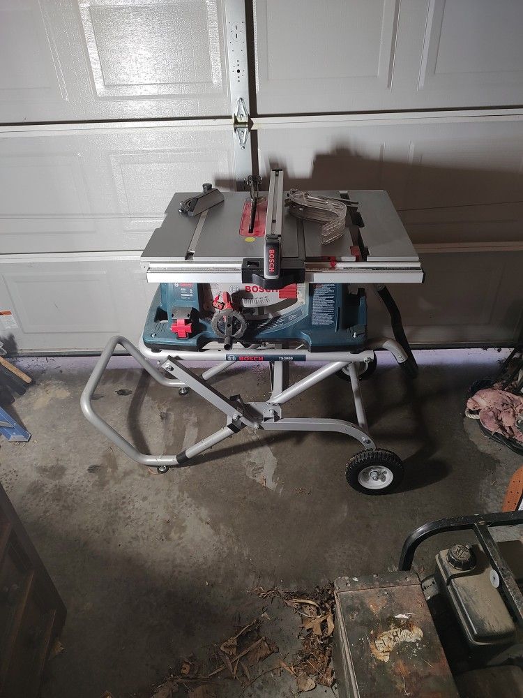 Bosch 4100 w/ Gravity Rise portable stand