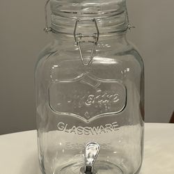 Glass beverage dispenser