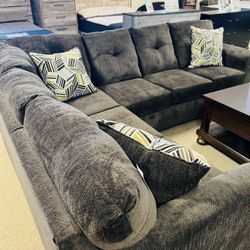 Stylish Very nice Sectional! 