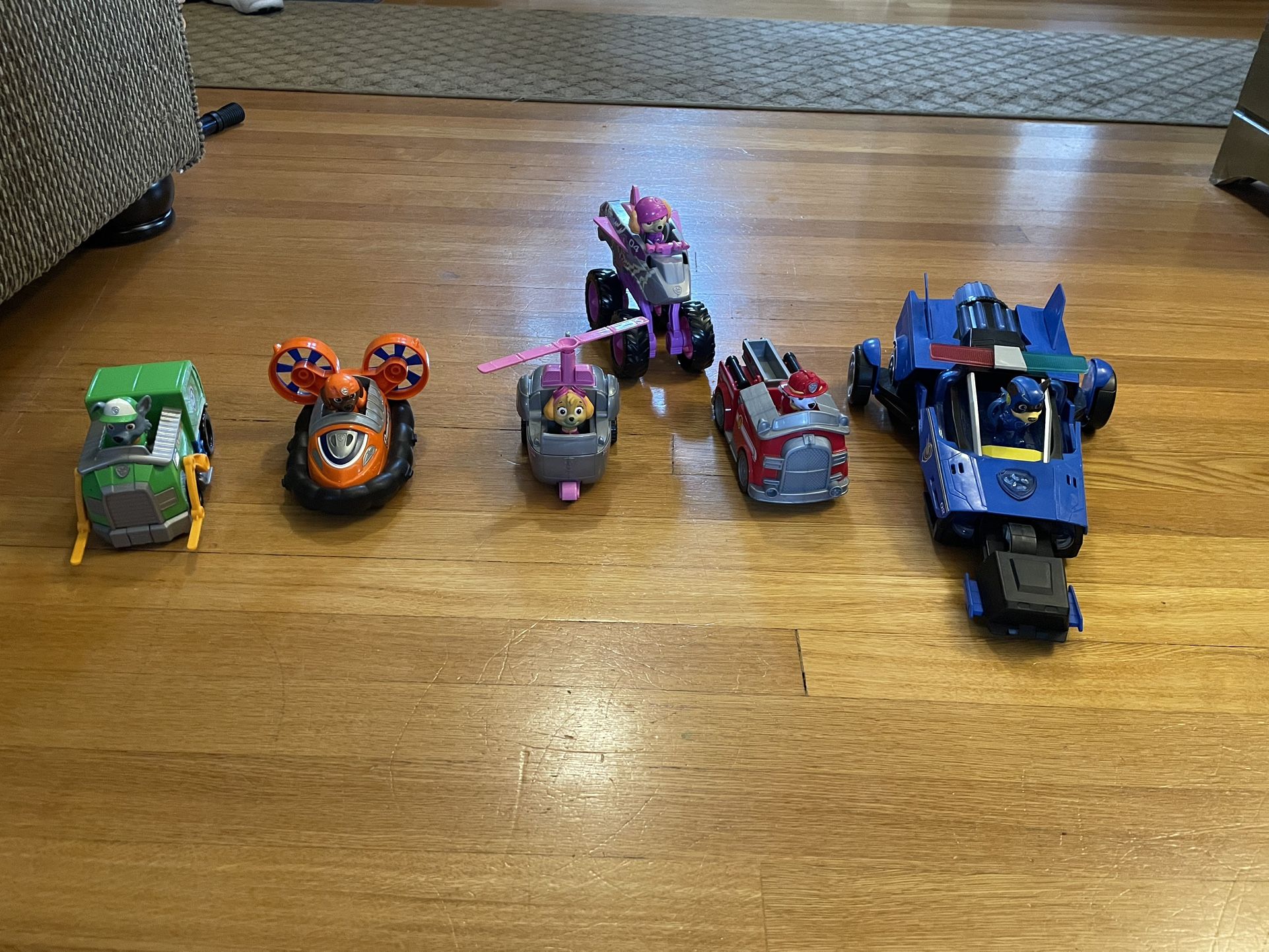 Paw Patrol Figurines With Vehicles 