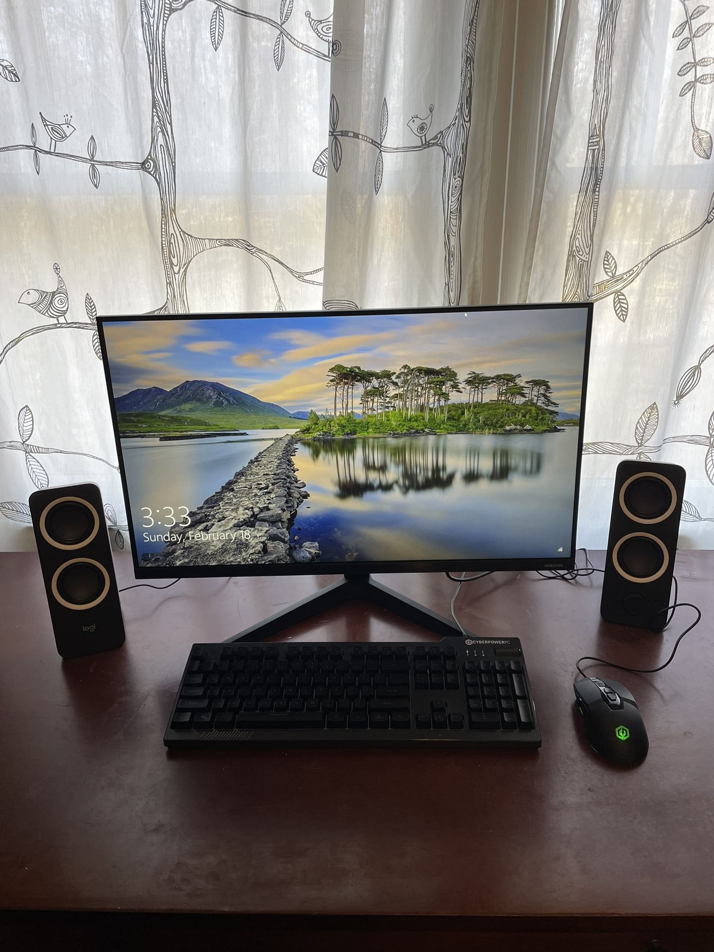 Ibuypower i-Series 504 120gb w/ Monitor And Speakers 