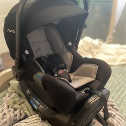 Nuna Pipa Rx Car seat With RELX Base