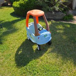 Little Tikes Cozy coupe!