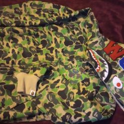 Bape/ A Bathing Ape Hoodie XL