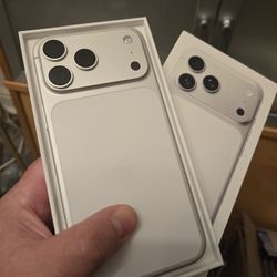 Like New In Box Sim Unlocked Apple IPhone 17 Pro Max 256gb 