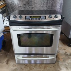 GE Slide In Electric Stove