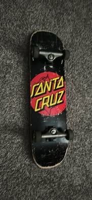 Santa cruz 7.5 skateboard