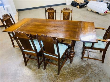 RARE Antique Burled Walnut Dining Table with 6 Chairs and Table Pads