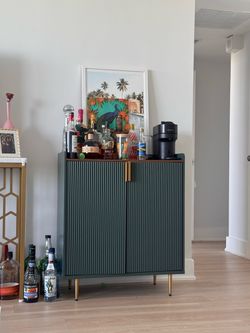 Bar cabinet