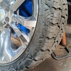24in Chevy Reps Like New On Off-road Tires 
