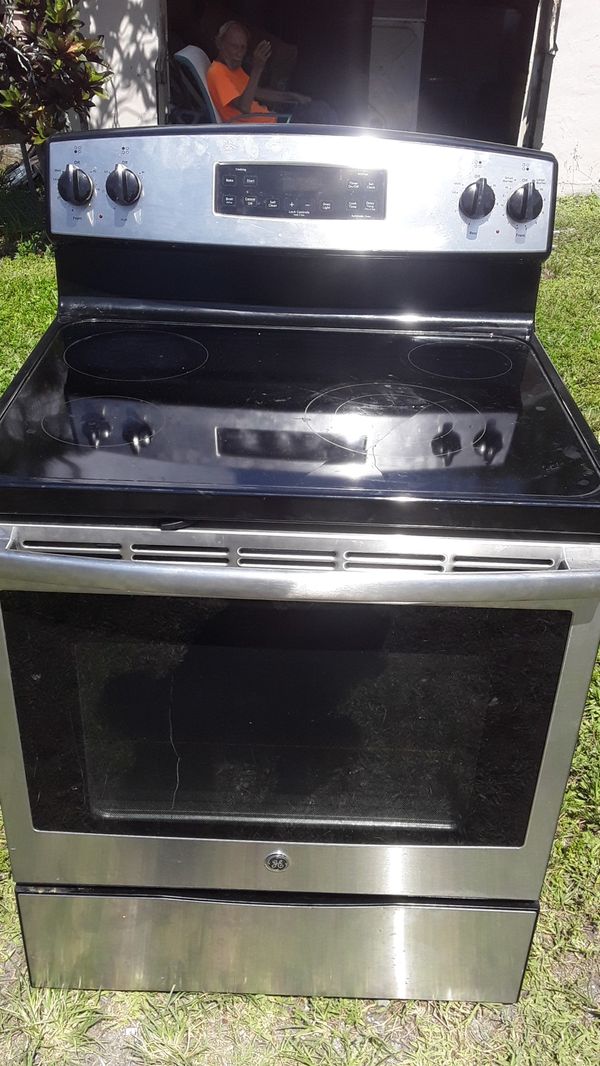 Stainless steel flat top stove works great just has a crak on top but