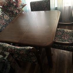 Dining Table & Chairs