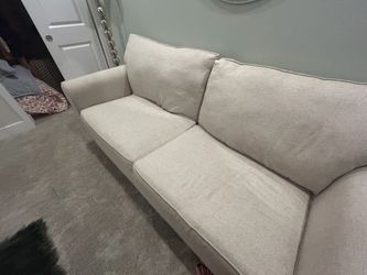 Love seat pull out bed - excellent condition