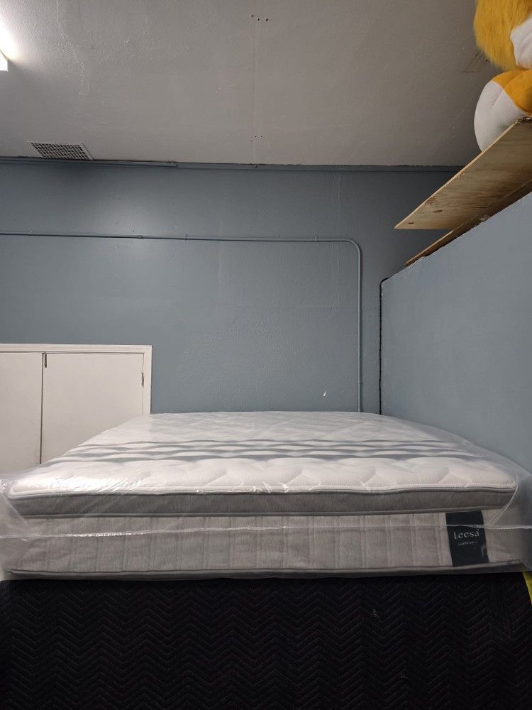 Leesa Legend Chill Hybrid King Size $999