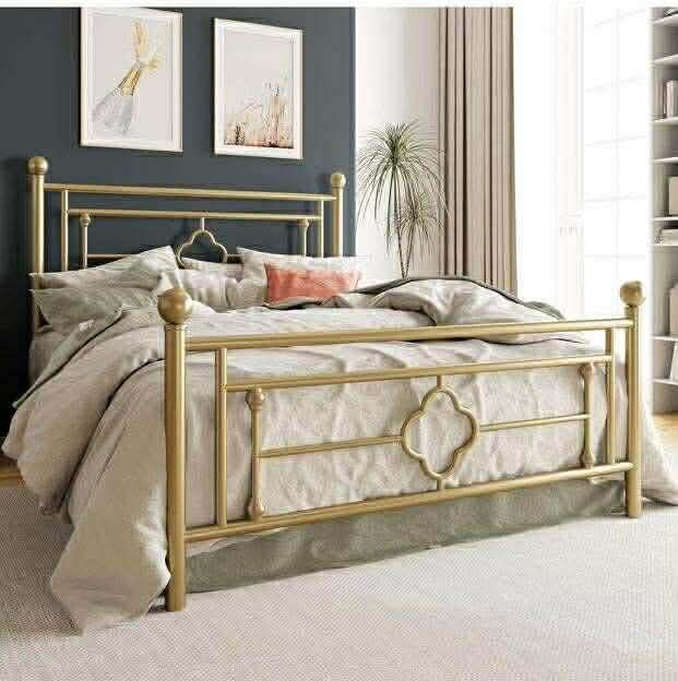 14 Inch Queen Size Metal Platform Bed Frame with Vintage Victorian Style, Wrought Iron Headboard and Footboard/Mattress Foundation for Storage/No Box