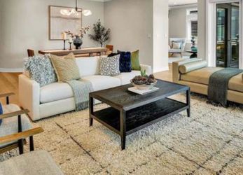 Room & Board sofa 2022 like new