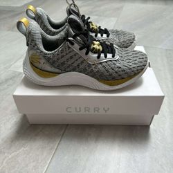 GS CURRY 10 YOUNG WOLF 