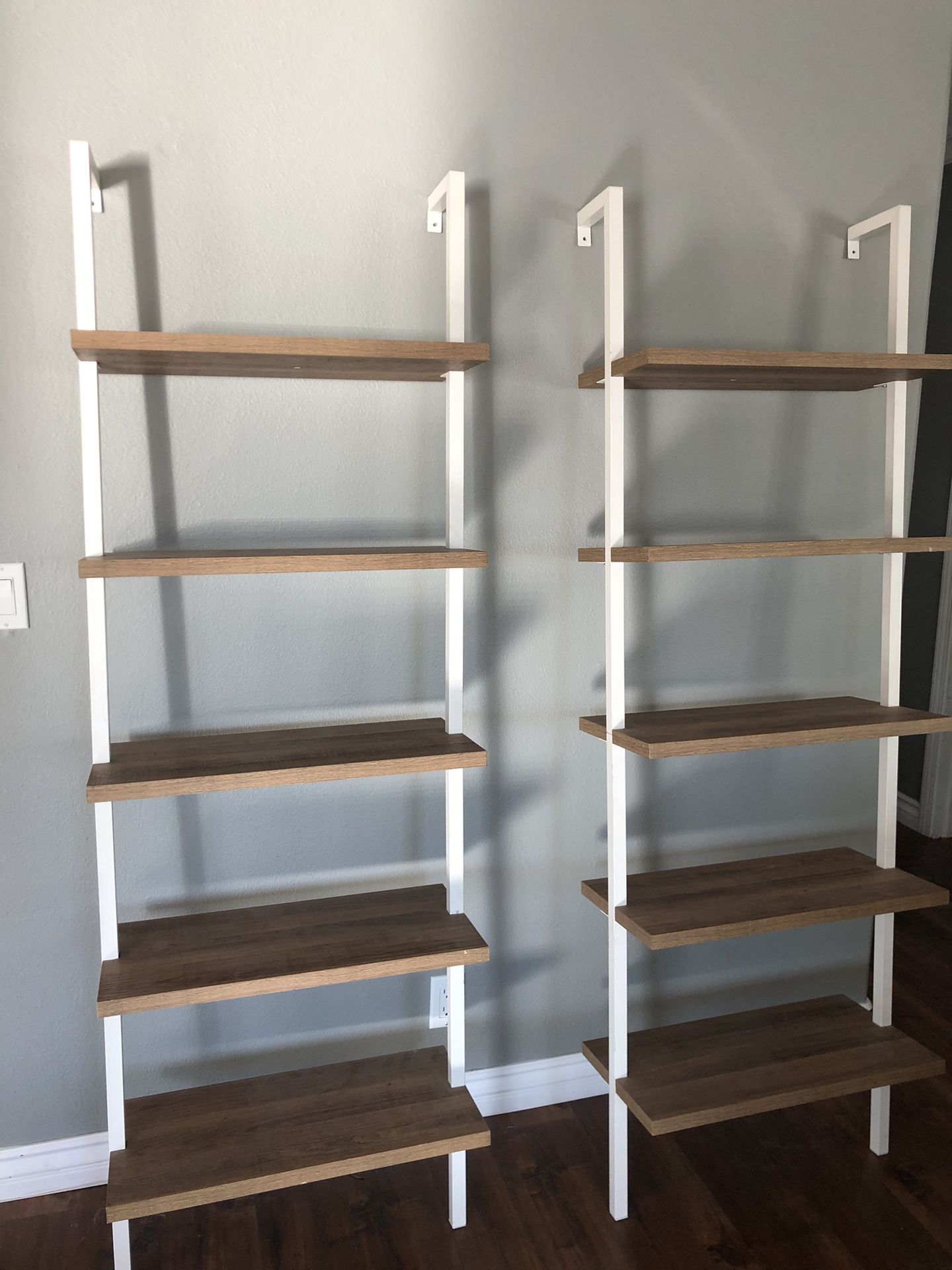 3 Floating Shelves