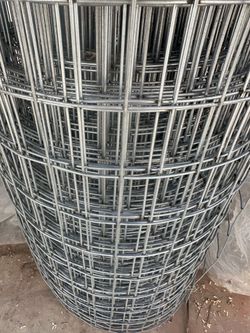 New Galvanized Welded Wire Fence Roll