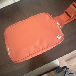 Lululemon Crossbody 2L (Orange) 