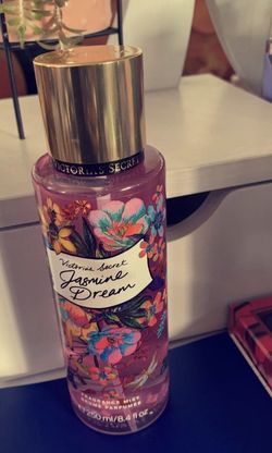 ❤️Victoria secret.!!! New $10 body spray.!!