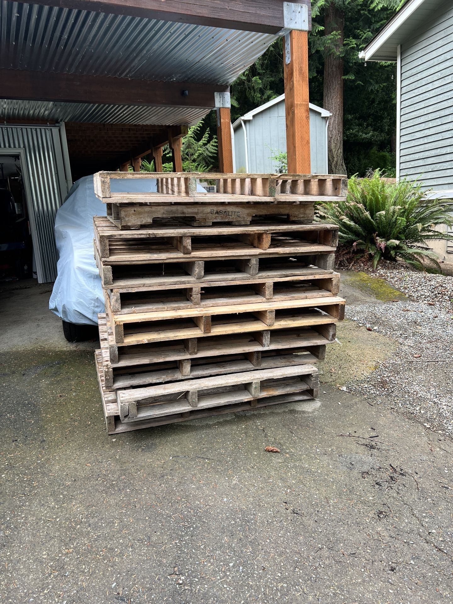 FREE - 10 Pallets