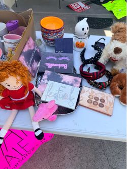 Eyeshadow palettes,guess strapless jumper,