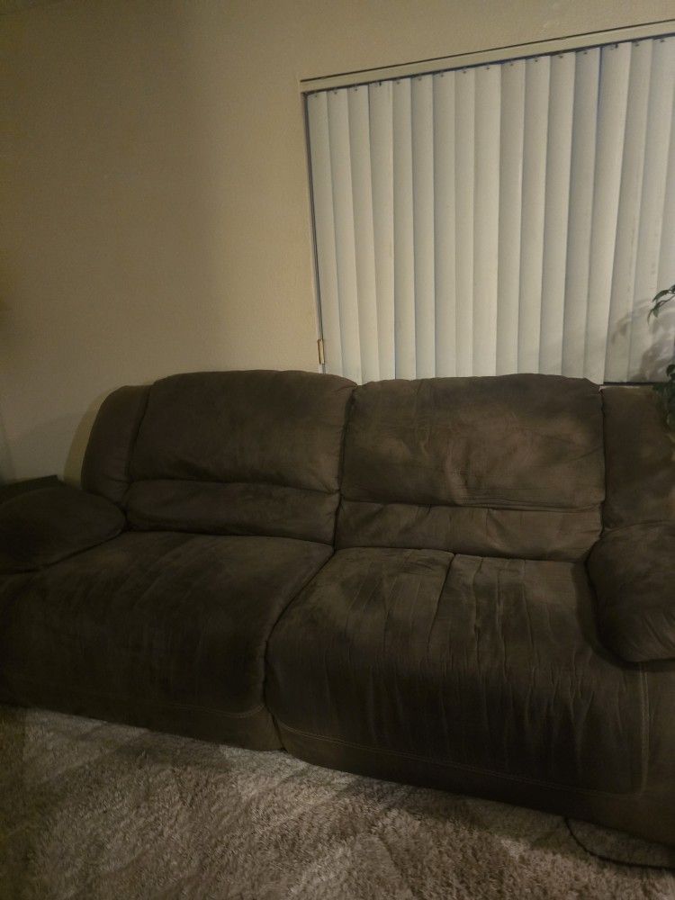 Couch With Recliners
