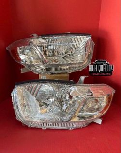 Toyota Highlander 2008. 2010 headlights