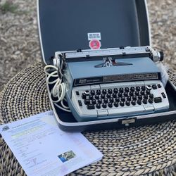Smith Corona Electra 120 Electric Portable Typewriter With Traveling Case 