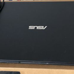 ASUS Vivobook L210 11.6” Ultra-Thin Laptop - Excellent Condition Like New!