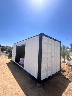 20FT FULLY REFURBISHED SHIPPING CONTAINER | CUSTOM 8FT ROLL-UP DOOR | VENTILATED | READY TO GO