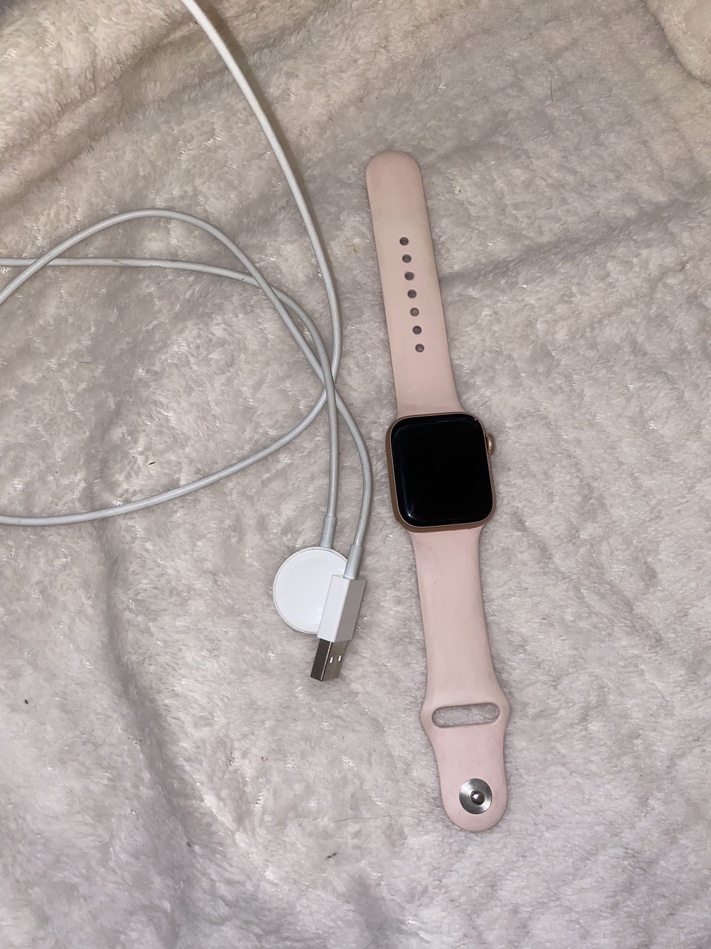 Rose Gold Series 40mm Apple Watch GPS Cellular For Sale In 60 OFF
