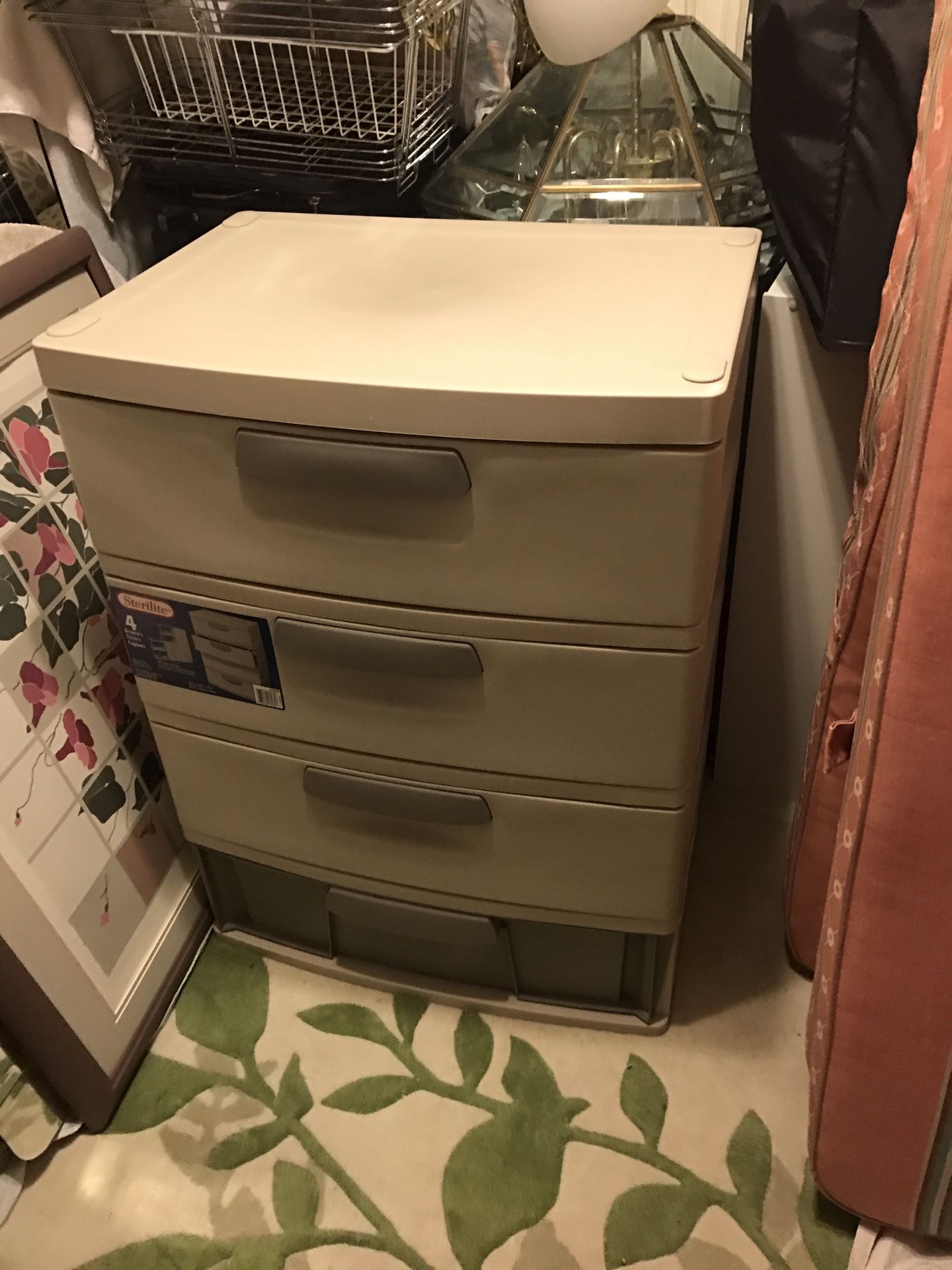 Plastic four drawers