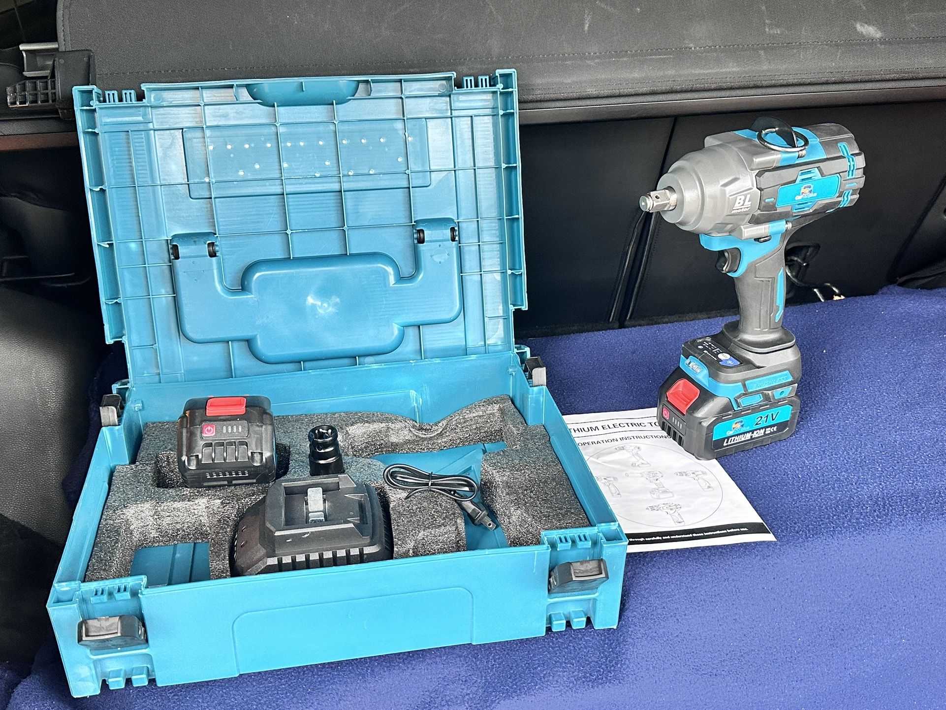 Impact Wrench 1000Nm-2 Big batteries-charger
