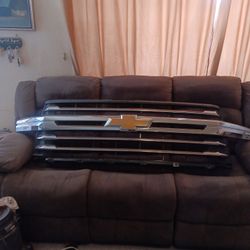 Chevy Silverado 1500 Front Grill