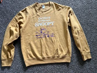 Uniqlo Snoopy Peanuts Graphic Crewneck Sweatshirt