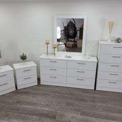 Dresser Whit Mirror,  Chest And 2 Nightstands  - Cómoda Con Espejo Gavetero Y 2 Mesitas De Noche 