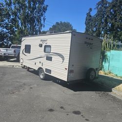 2016 HIDEOUT Camping Trailer.
