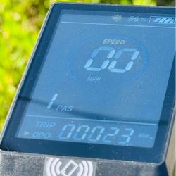 Varla-Eagle-One-Electric-Scooter-V2